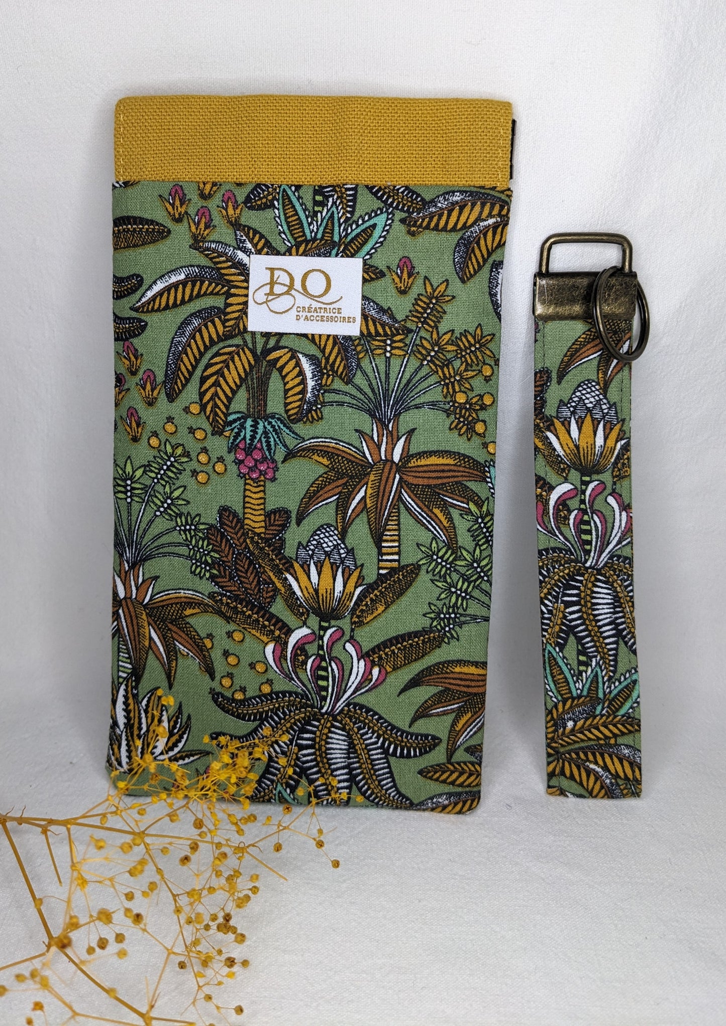 Coffret cadeaux vert jungle : Etui à lunettes + porte clés