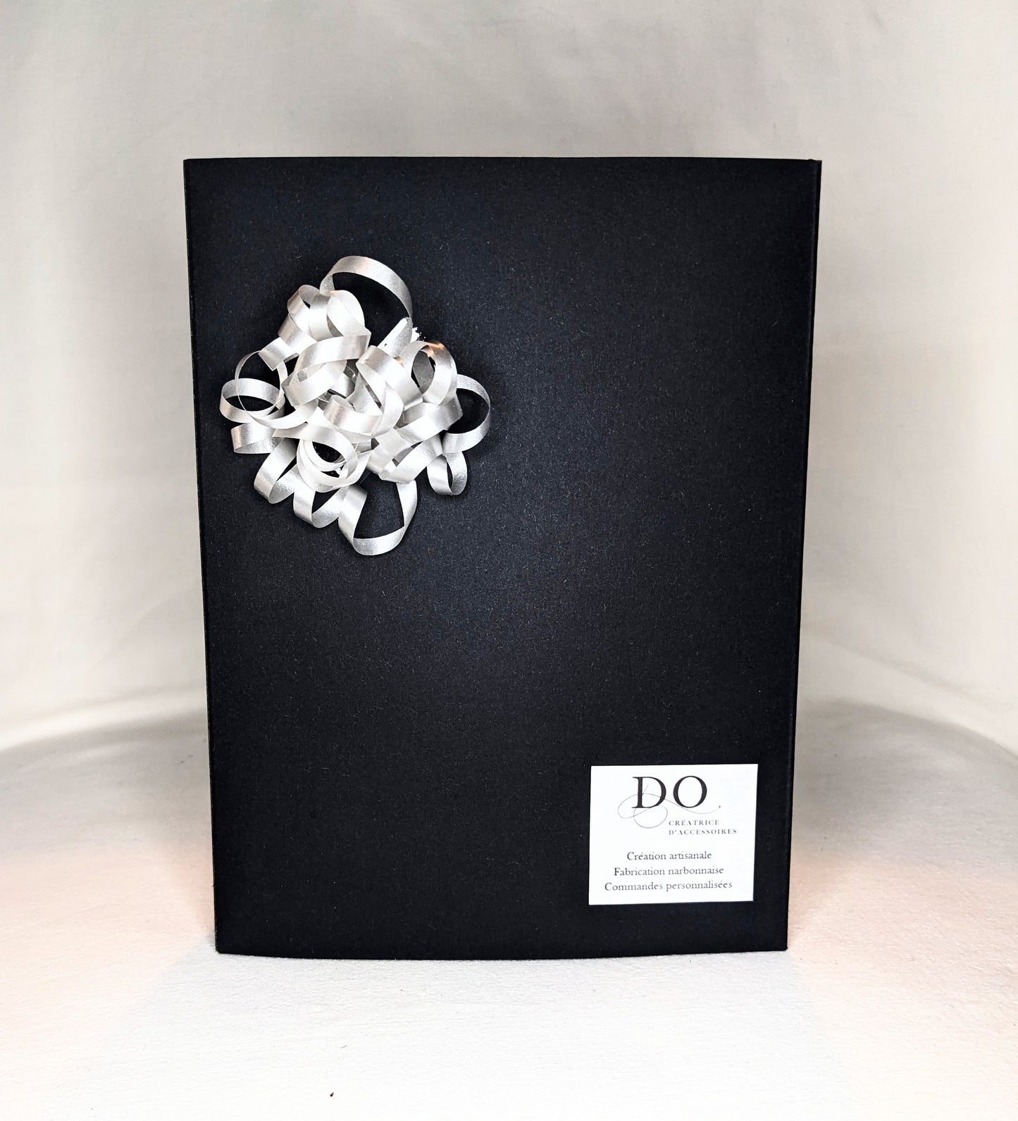 Coffret cadeaux bleus fleurs roses : Etui à lunettes + porte clés