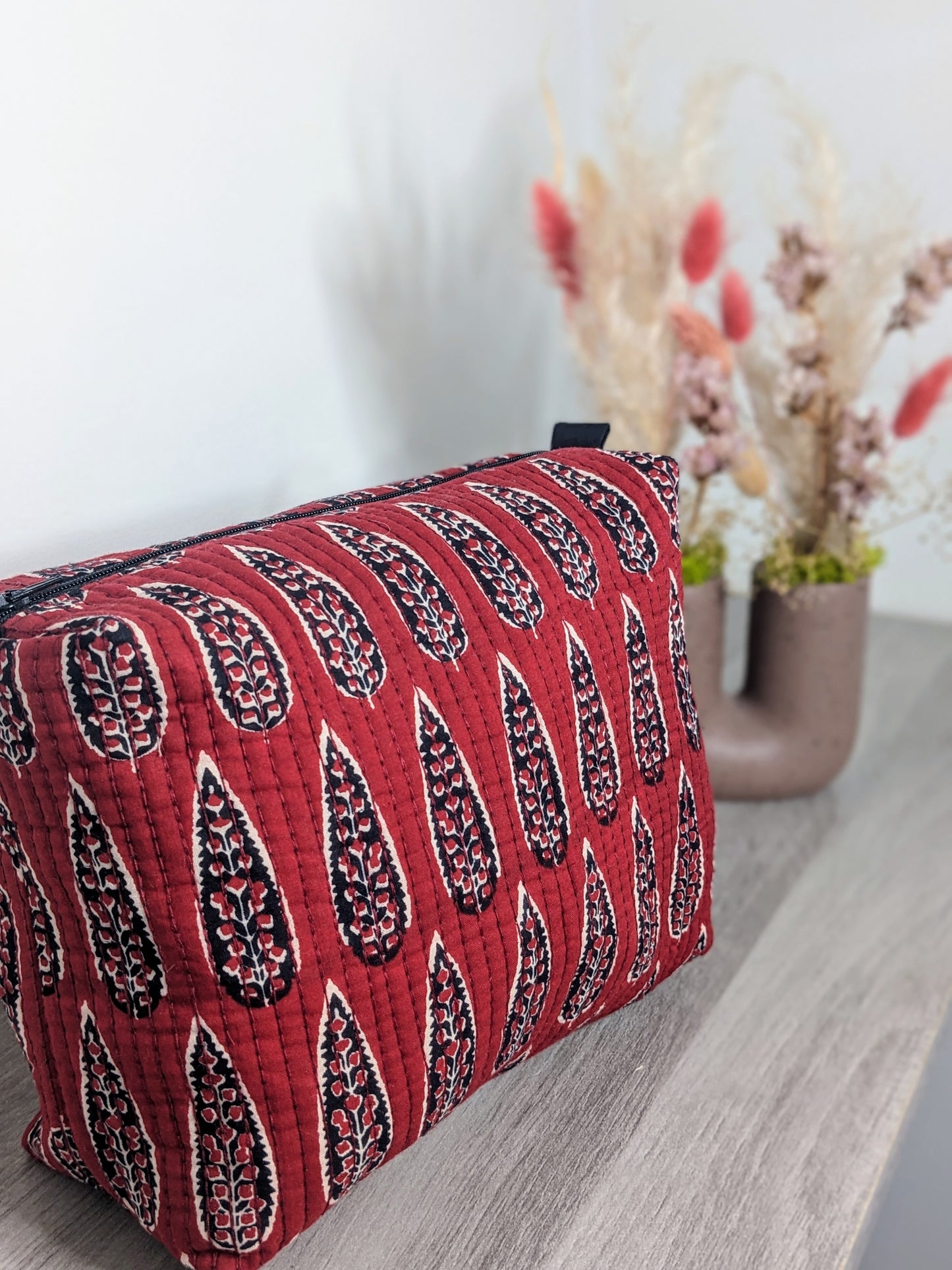 Trousse de toilette molletonnée rouge