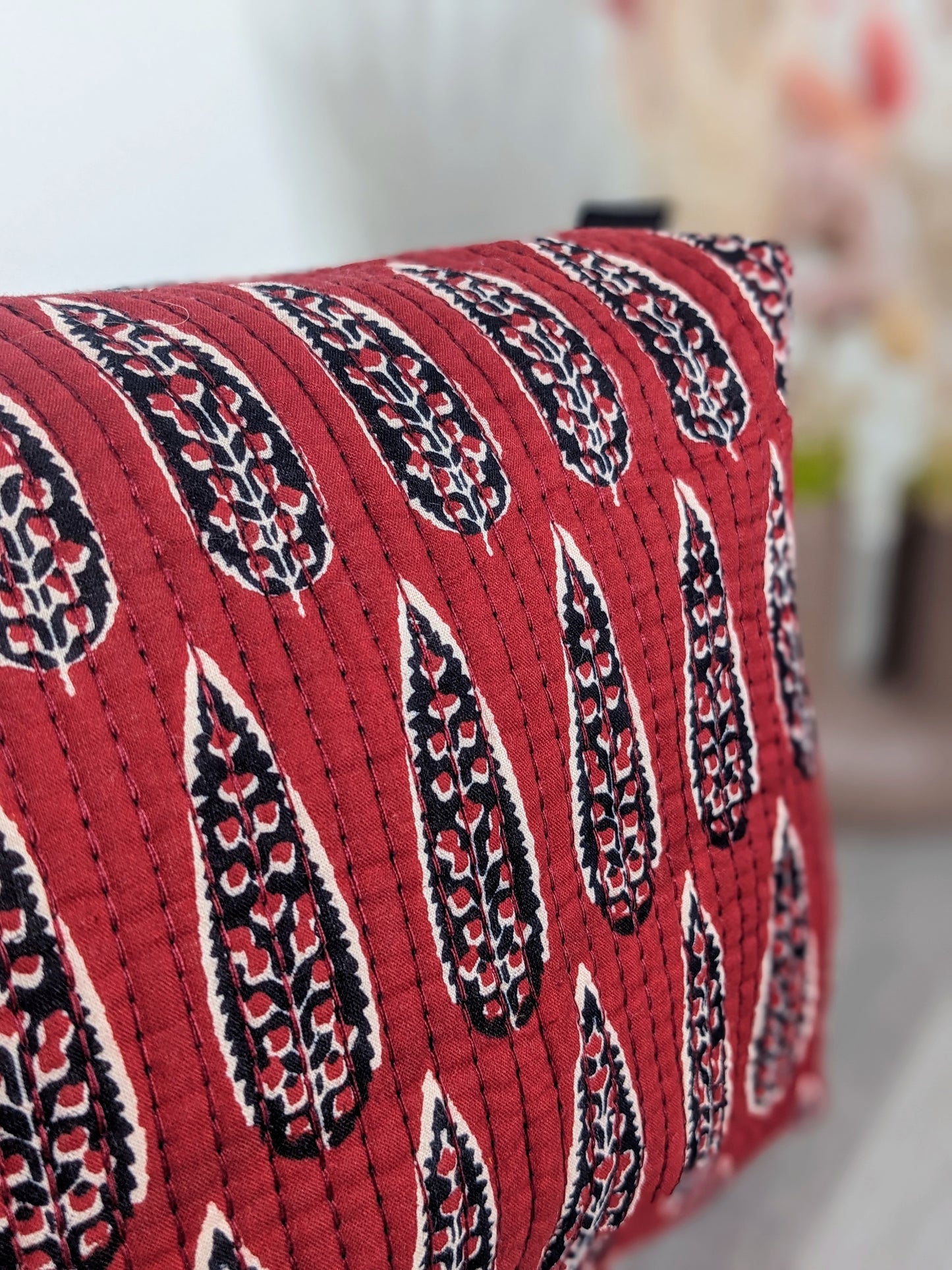 Trousse de toilette molletonnée rouge