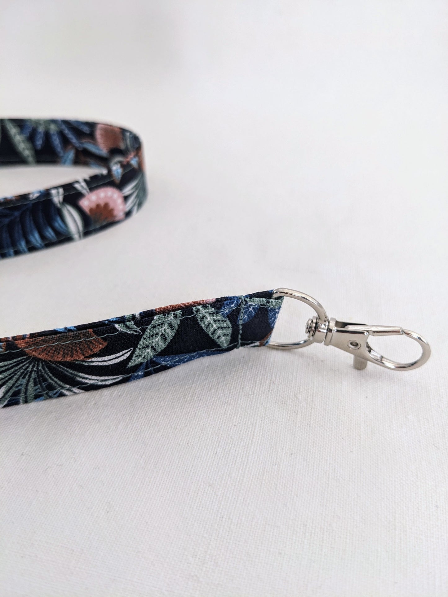 Tour de cou - Porte-clés/Porte badge - Modèle bleu/floral