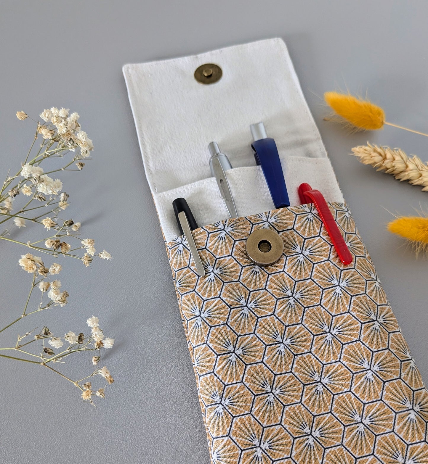 Etui enduit et aimanté pour blouse - Modèle Prisma doré