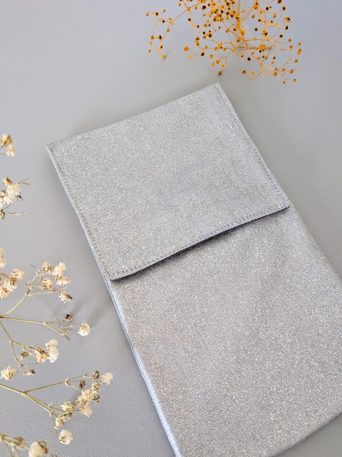 Etui enduit et aimanté pour blouse - Modèle Argenté