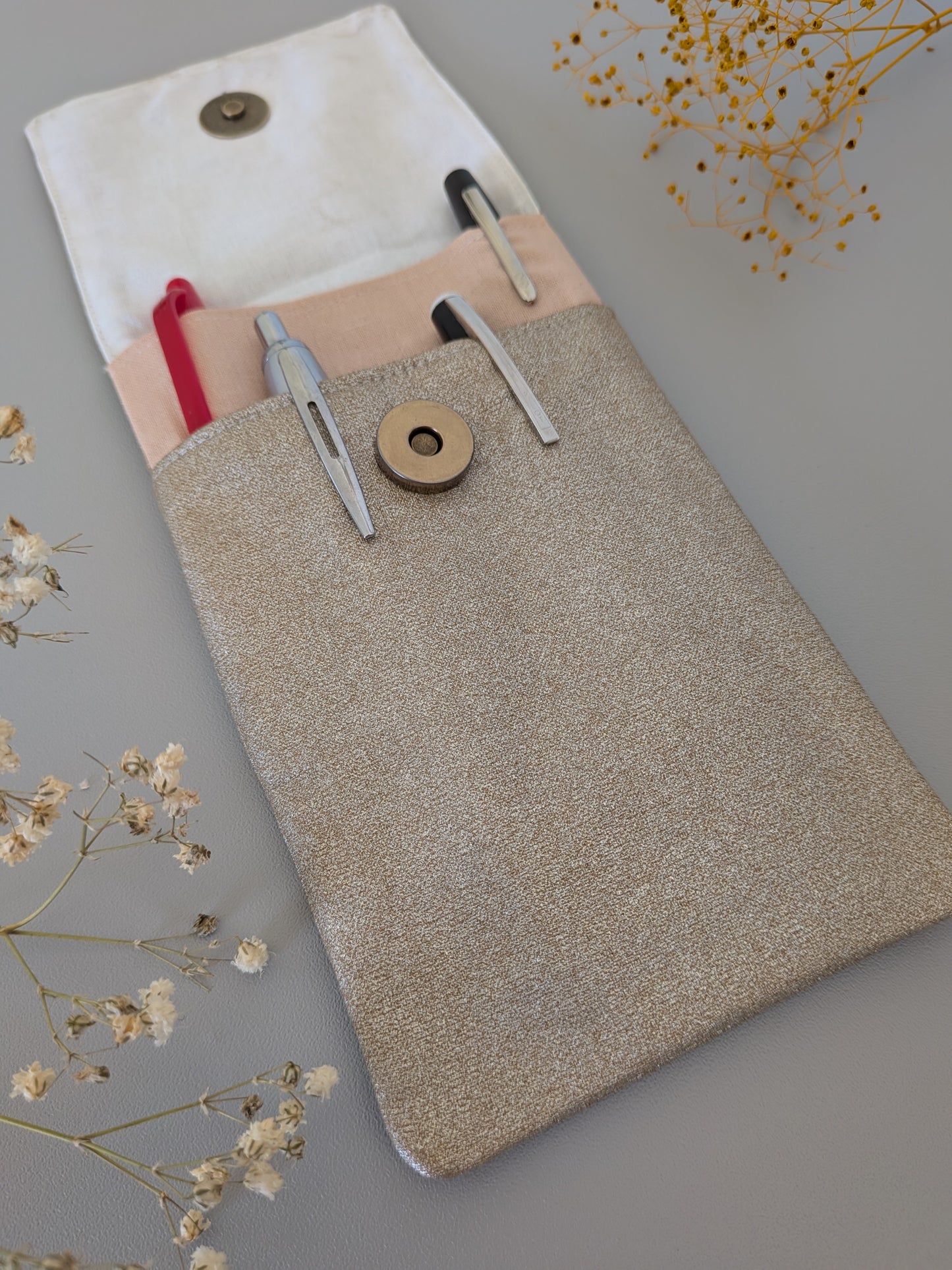 Etui enduit et aimanté pour blouse - Modèle Doré