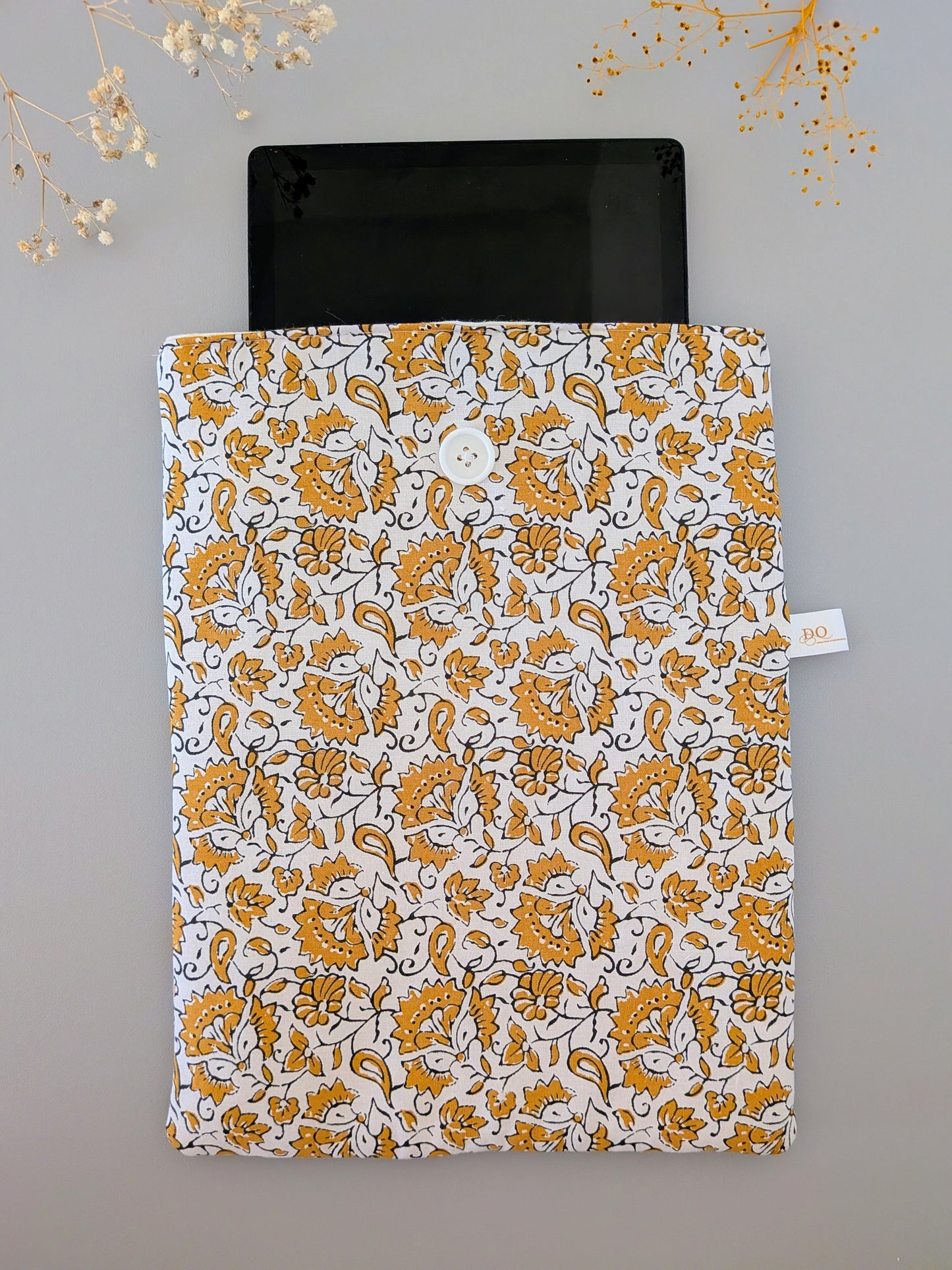 Housse tablette ou protège-livre grand format - modèle fleurs de moutarde