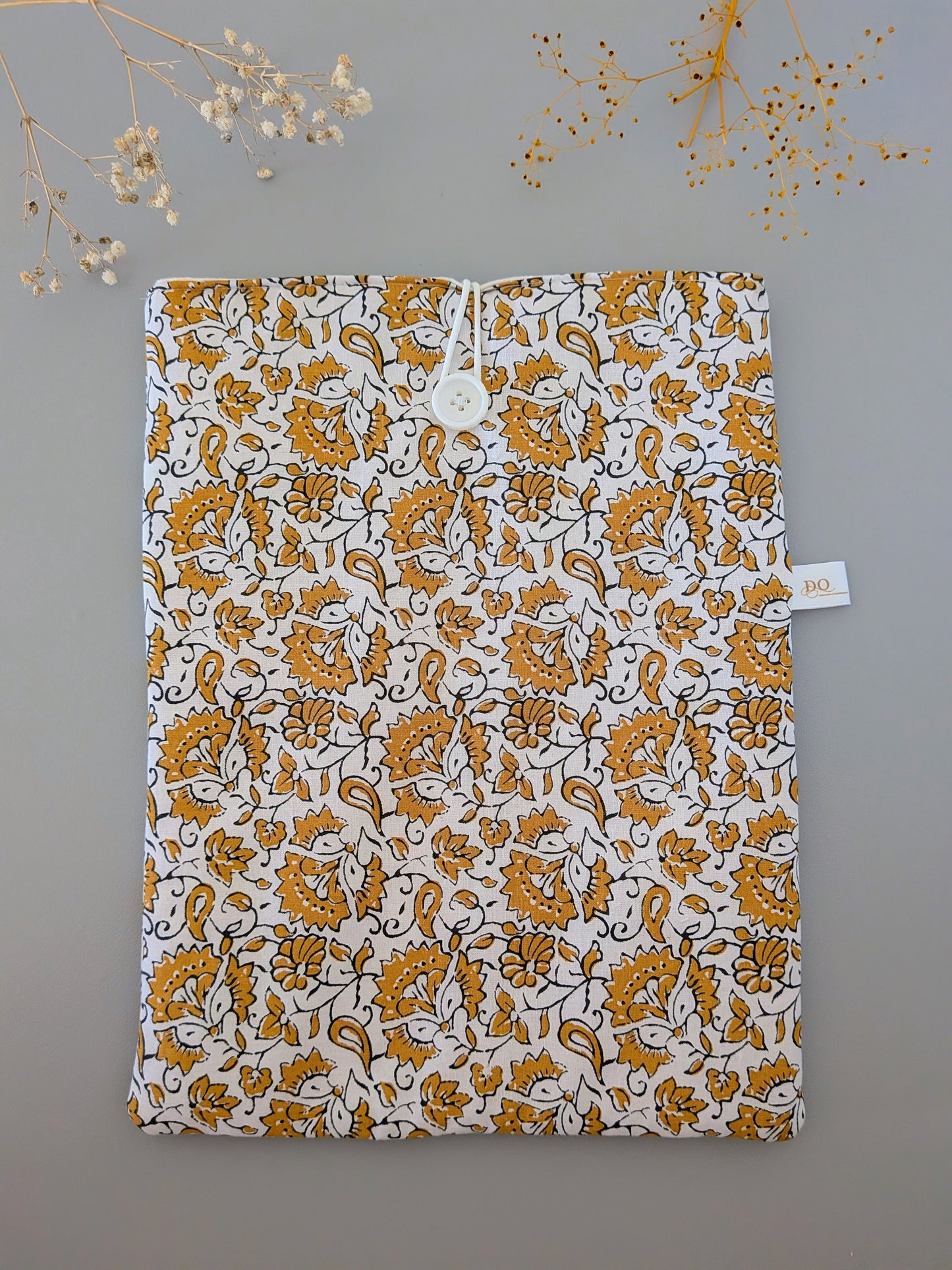 Housse tablette ou protège-livre grand format - modèle fleurs de moutarde
