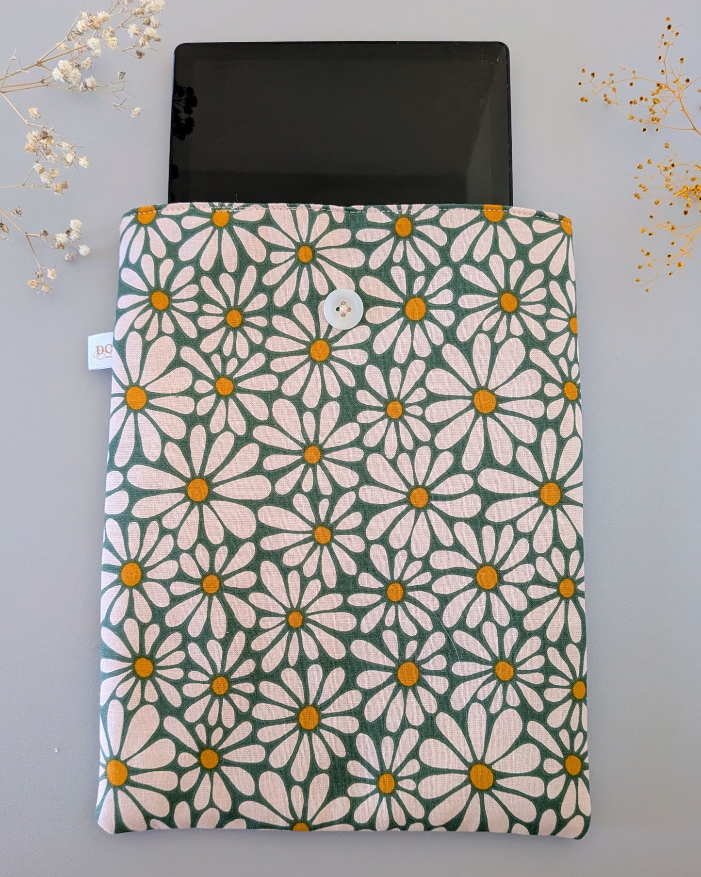 Housse tablette ou protège-livre grand format - modèle Marguerite