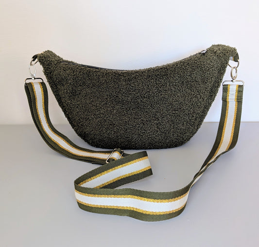 Sac demi-lune en moumoute KAKI - Format large