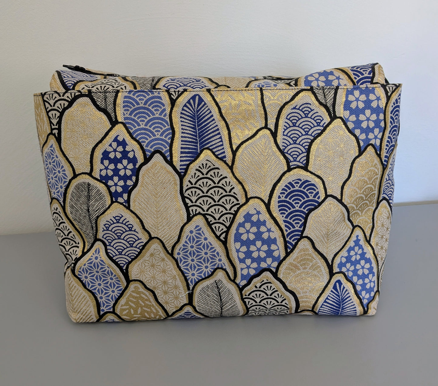 Trousse de toilette grand format – bleu/doré floral - pratique, spacieuse et artisanale