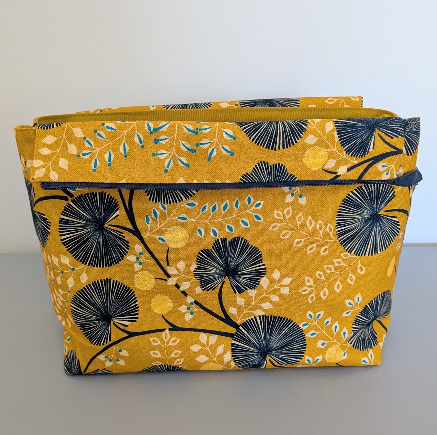 Trousse de toilette grand format – Jaune floral - pratique, spacieuse et artisanale